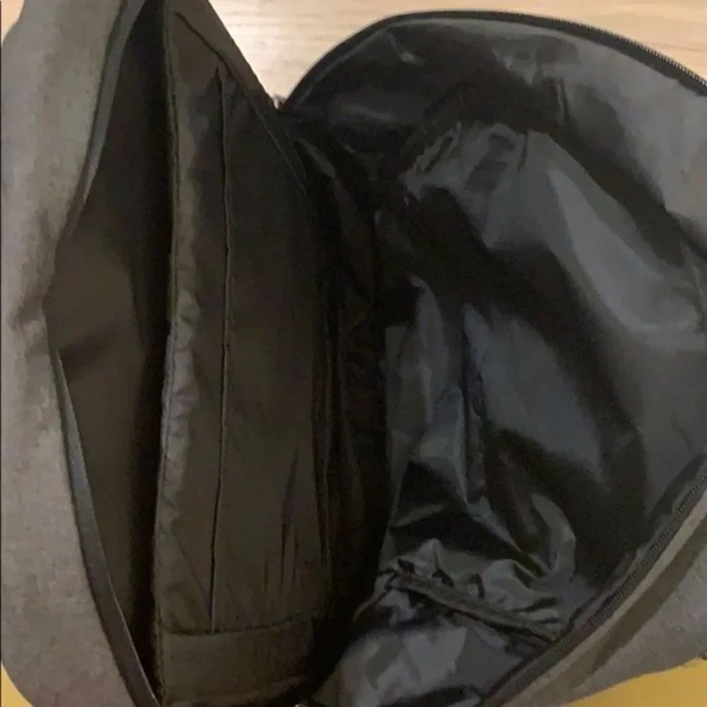 Case Logic Backpack, Large - Picture 3 of 4